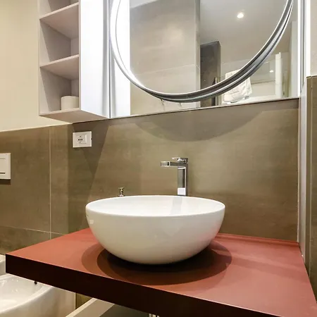 Brand New Flat In The Heart Of City Centre Апартаменты Болонья